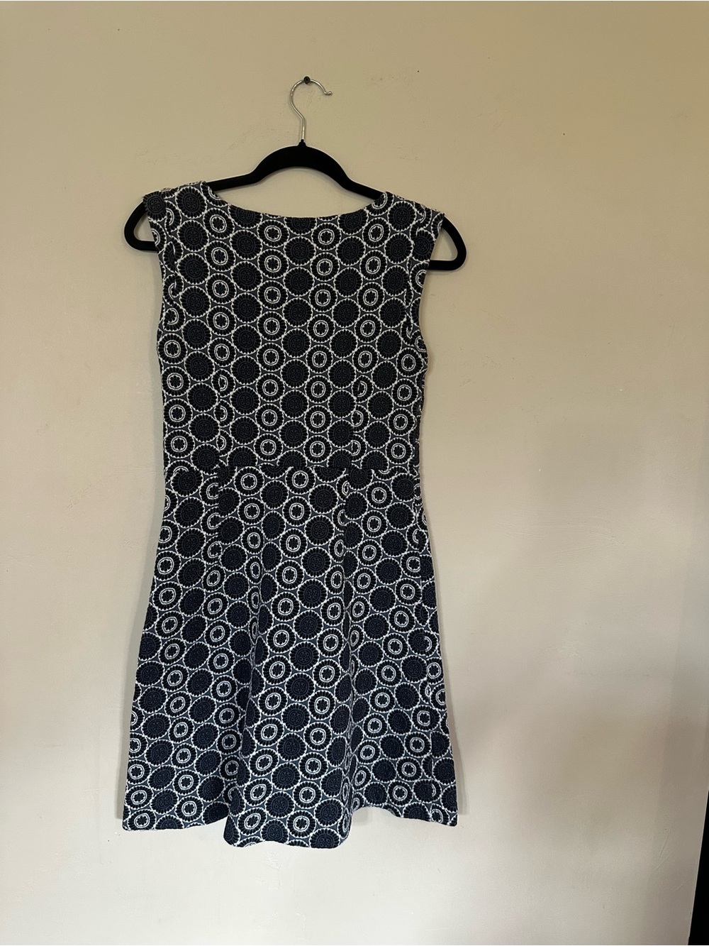 LOFT Navy and White Sleeveless Fit-and-Flare Dress - Picture 3 of 4